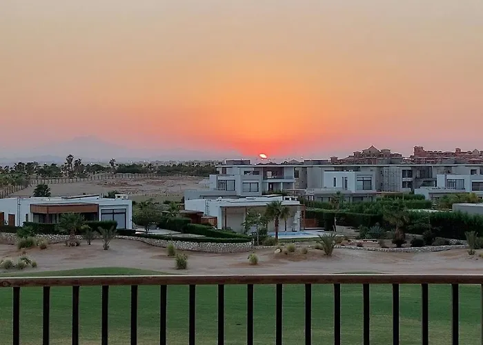 Lovely 1-bedroom With Sea View & Pool Appartamento *