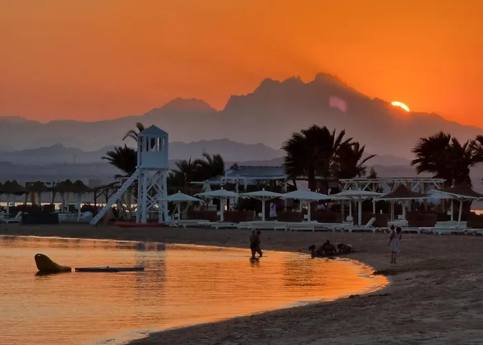 Lovely 1-bedroom With Sea View & Pool Hurghada