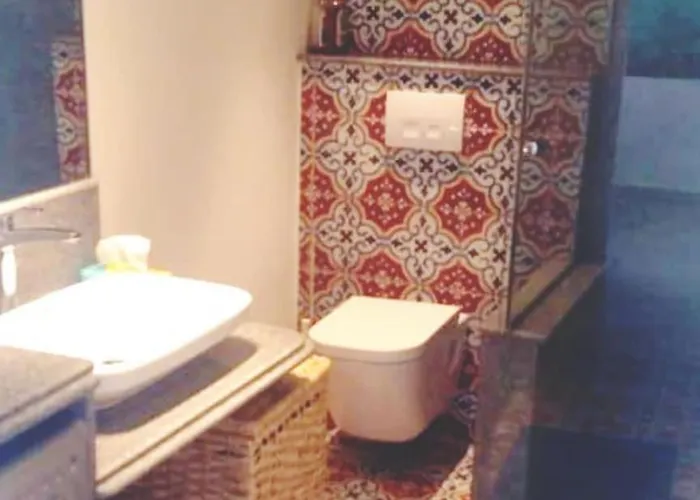 Appartamento Lovely 1-bedroom With Sea View & Pool *