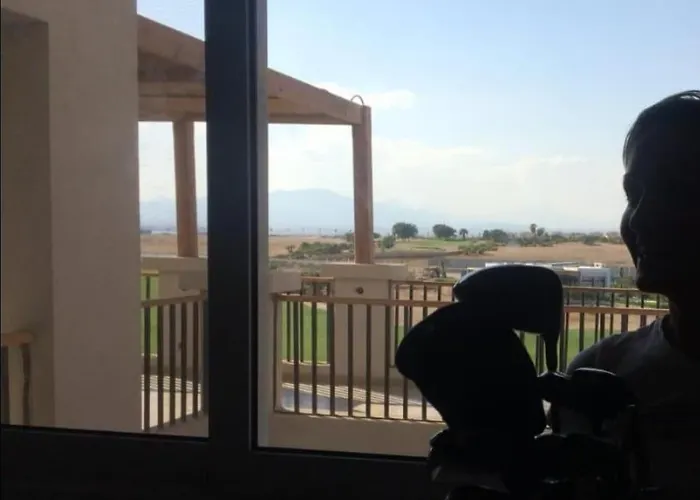 Lovely 1-bedroom With Sea View & Pool * Hurghada